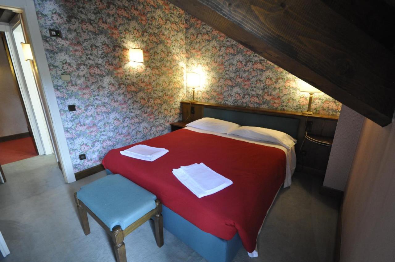 Hotel La Lepre Bianca Gallio Bagian luar foto