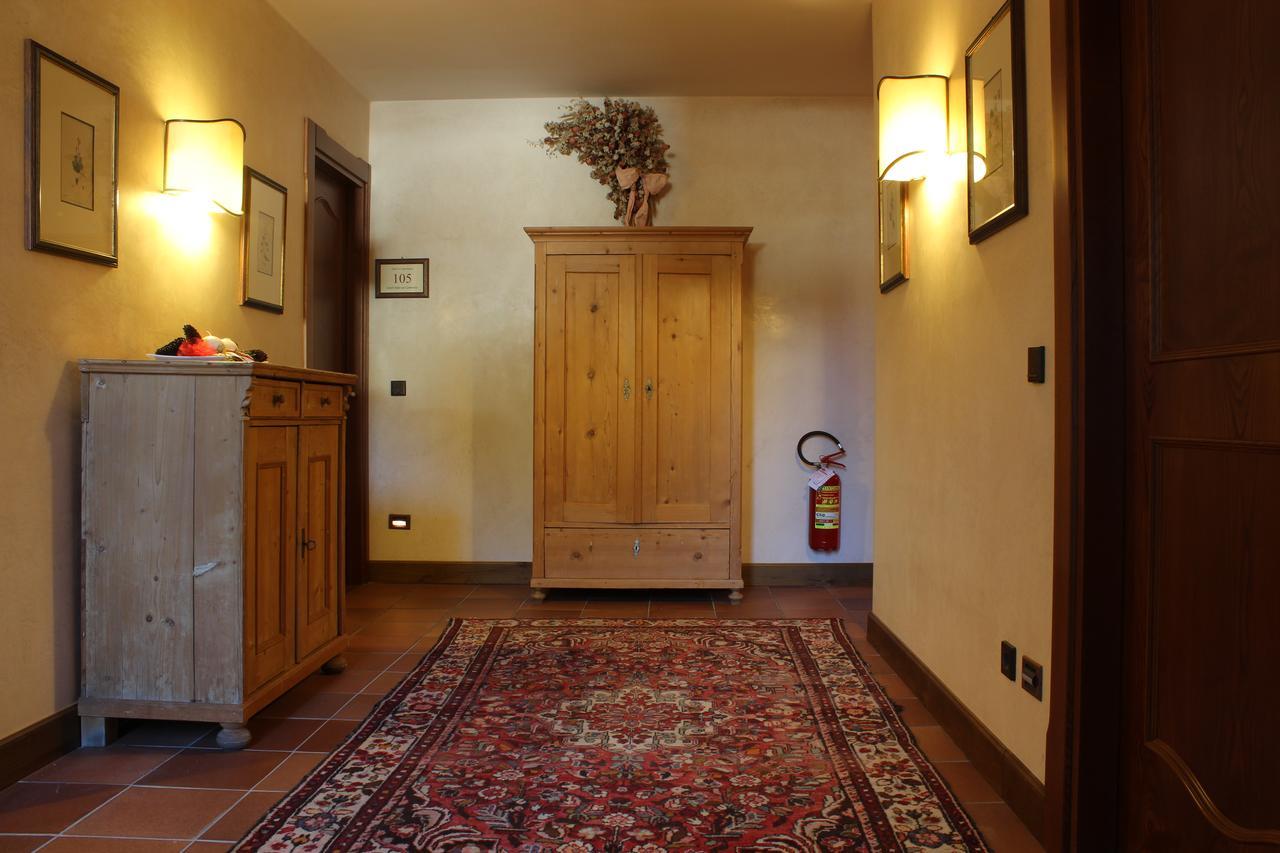 Hotel La Lepre Bianca Gallio Bagian luar foto