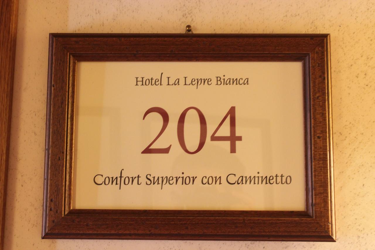 Hotel La Lepre Bianca Gallio Bagian luar foto