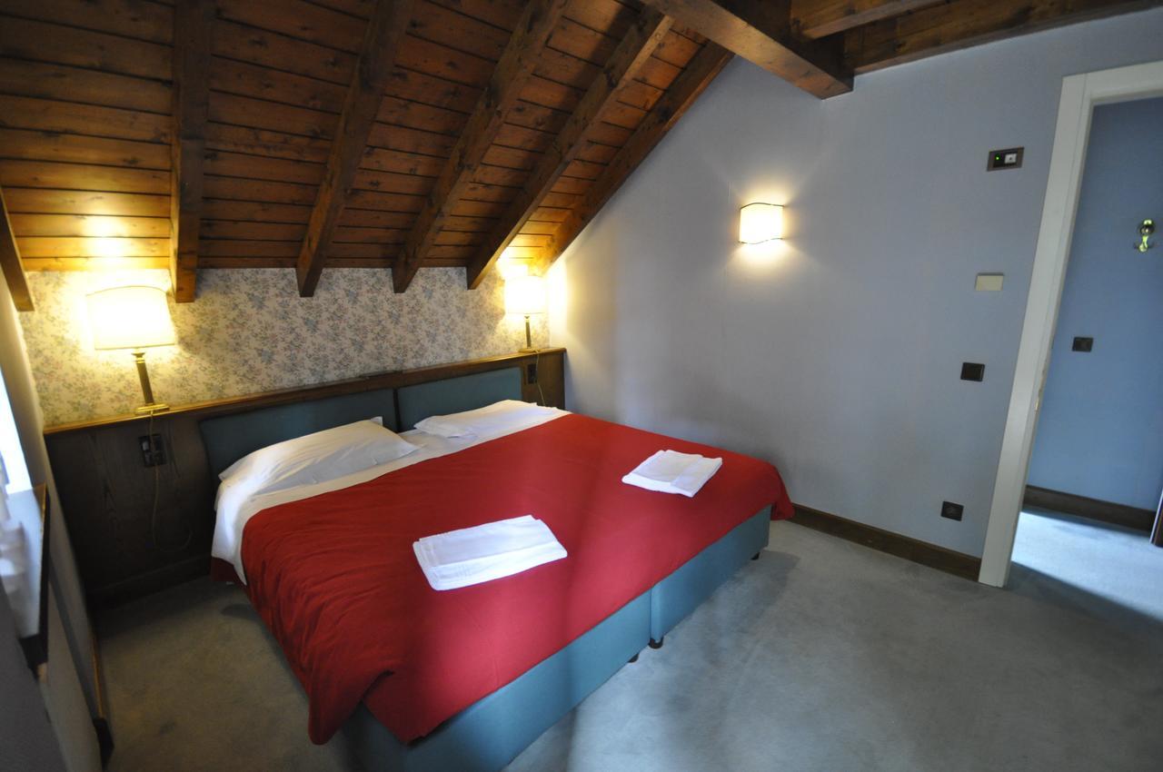 Hotel La Lepre Bianca Gallio Bagian luar foto