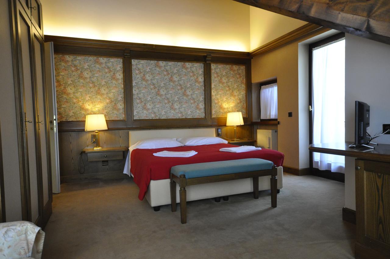Hotel La Lepre Bianca Gallio Bagian luar foto