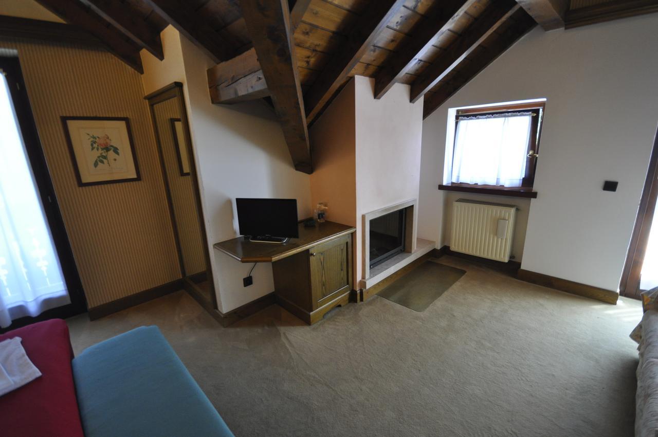Hotel La Lepre Bianca Gallio Bagian luar foto
