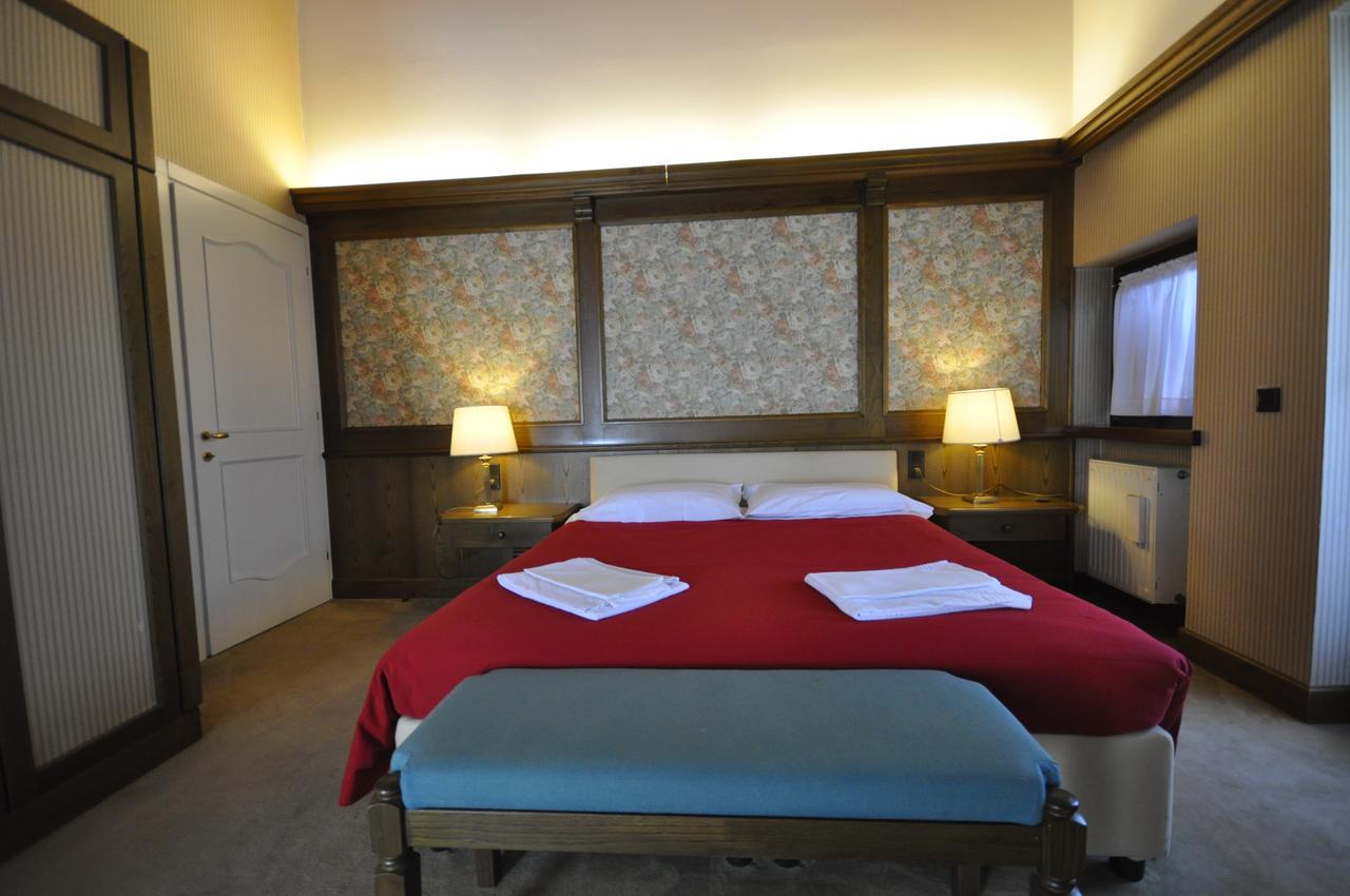 Hotel La Lepre Bianca Gallio Bagian luar foto